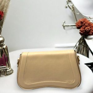 Majesty North Kadın Baget Model Çapraz Askılı Çanta 2290 Camel