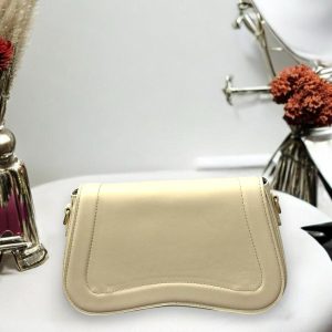 Majesty North Kadın Baget Model Çapraz Askılı Çanta 2290 Krem